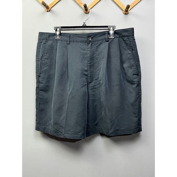 Claiborne Shorts Men's Size 38 Pleated Pockets Blue Golf Navy Rayon‎ Outdoors - Picture 1 of 7